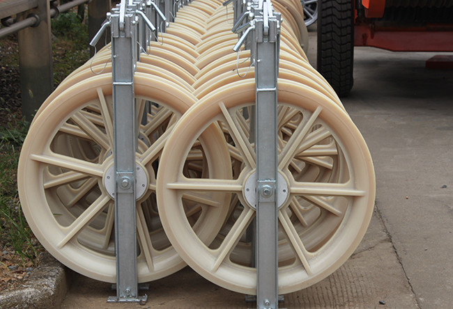 Nylon Single Bundled Conductor Pulley Running Out Blocks Wire Protection