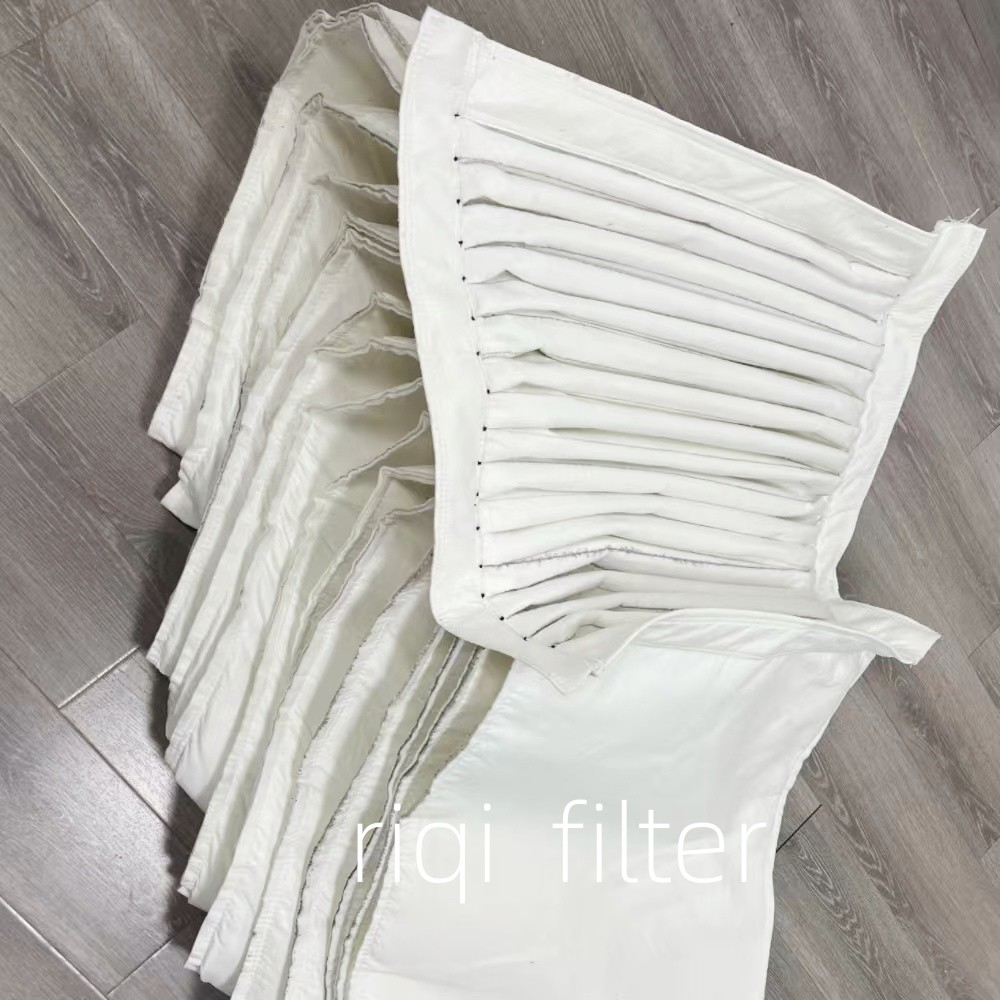 Synthetic Frameless Pocket Filter Dust Collector Bags 1.5mm To 2.2 Mm