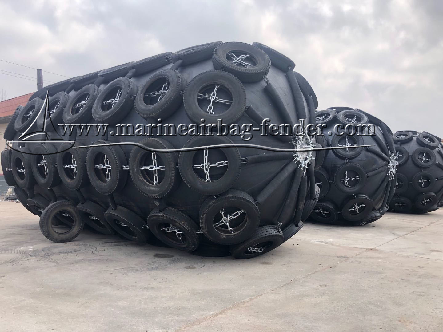 Ship To Ship Fender Rubber Dock Fender Yokohama Inflatable Type With 24 Months Period