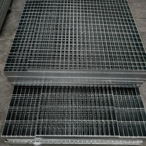 Buy cheap 6mm Cross Bar Size Industrial Steel Grating for Garge Heavy Duty Steel Construction from wholesalers