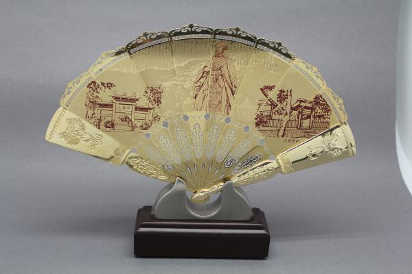 Buy cheap Hand Held Ornament Metal Folding Fan , Handicrafts Oriental Folding Fan Silkscreen Printing from wholesalers