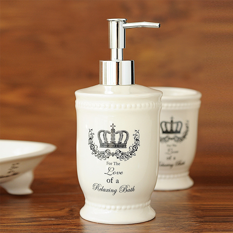 Round 4 Piece Ceramic Bathroom Set White Glazed For Home Hotel
