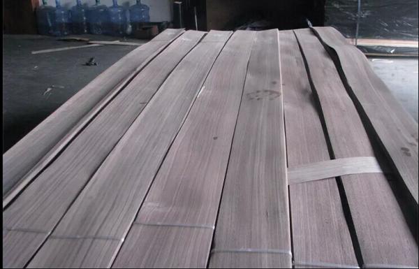 Quality Crown Cut Walnut Plywood Wood Veneer Sheet Interior Decoration for sale