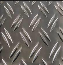 China Supplier Polished Aluminium 5 Bar Tread Plate , Diamond Tread Aluminum Sheet In Silver