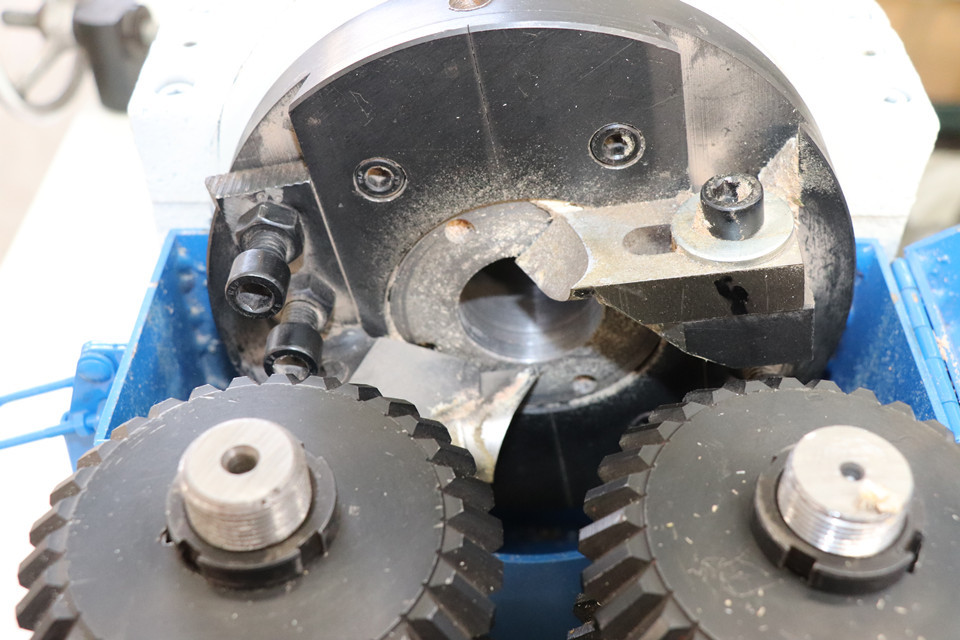 Wood Round Rod/Stick Milling Machine for Mop/Swob, log debarker wood round stick rod making cutter