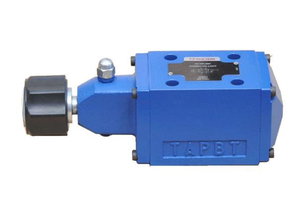 Buy cheap Small Three Way Hydraulic Control Valve For Tractor Loader Wood Splitter Hydraulic Pump from wholesalers