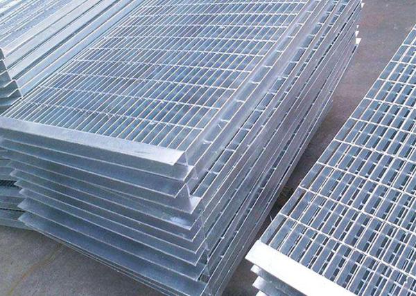 Buy cheap Heavy Duty Customizable Steel Serrated Bar Grating For Bulding Or Industrial Area from wholesalers