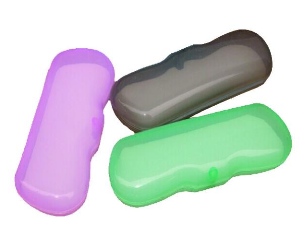 Buy cheap transparent plastic eye glasses cases with magnet closer from wholesalers