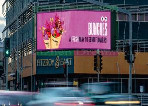 China Digital Signage Outdoor Advertising LED Display Message Board 8mm Full Color SMD3535 on sale