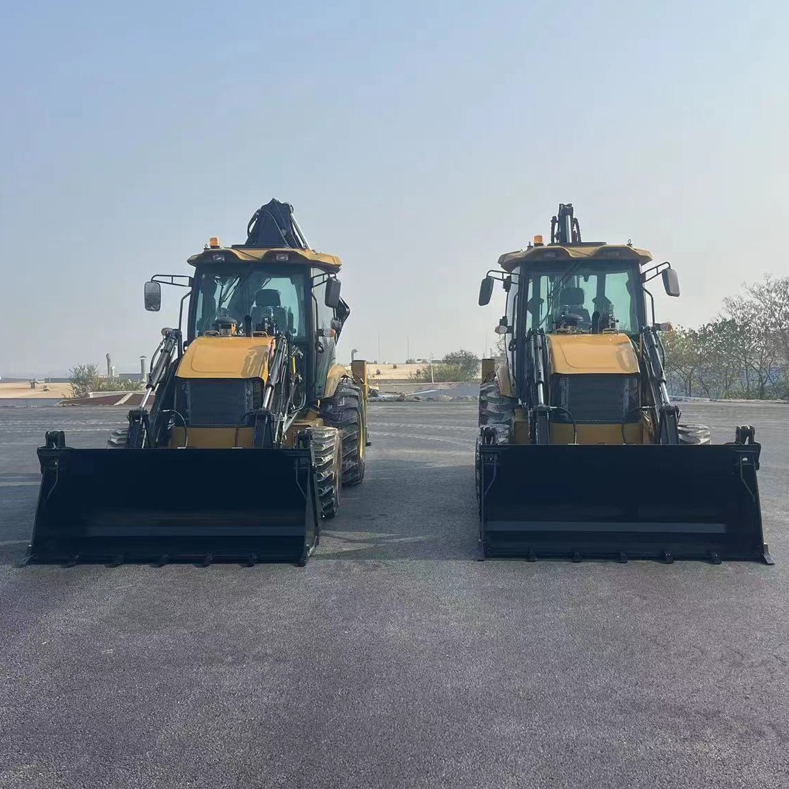 2.5 Ton Wheel Type Excavator Backhoe Loader Design with 2740mm Bucket Dumping Height