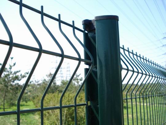 Agricultural 3D Triangle lron Aluminum Welded Bending Fenceing