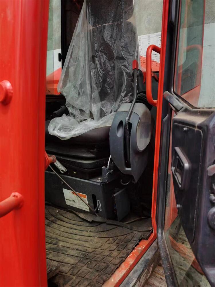 8000 KG Used Kubota KX185 Excavator with Low Working Hours and Original Hydraulic Valve