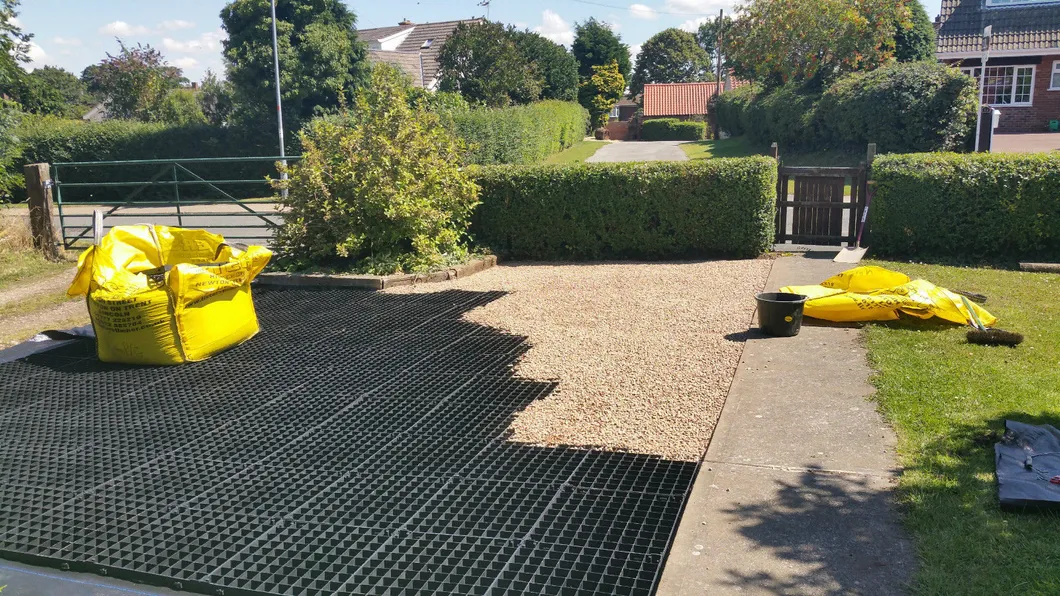 HDPE Plastic Grass Lawn Stabilizer Grid for Parking Lot Outdoor Roof Garden Permeable Pavers Interlocking Plastic Floor Grid