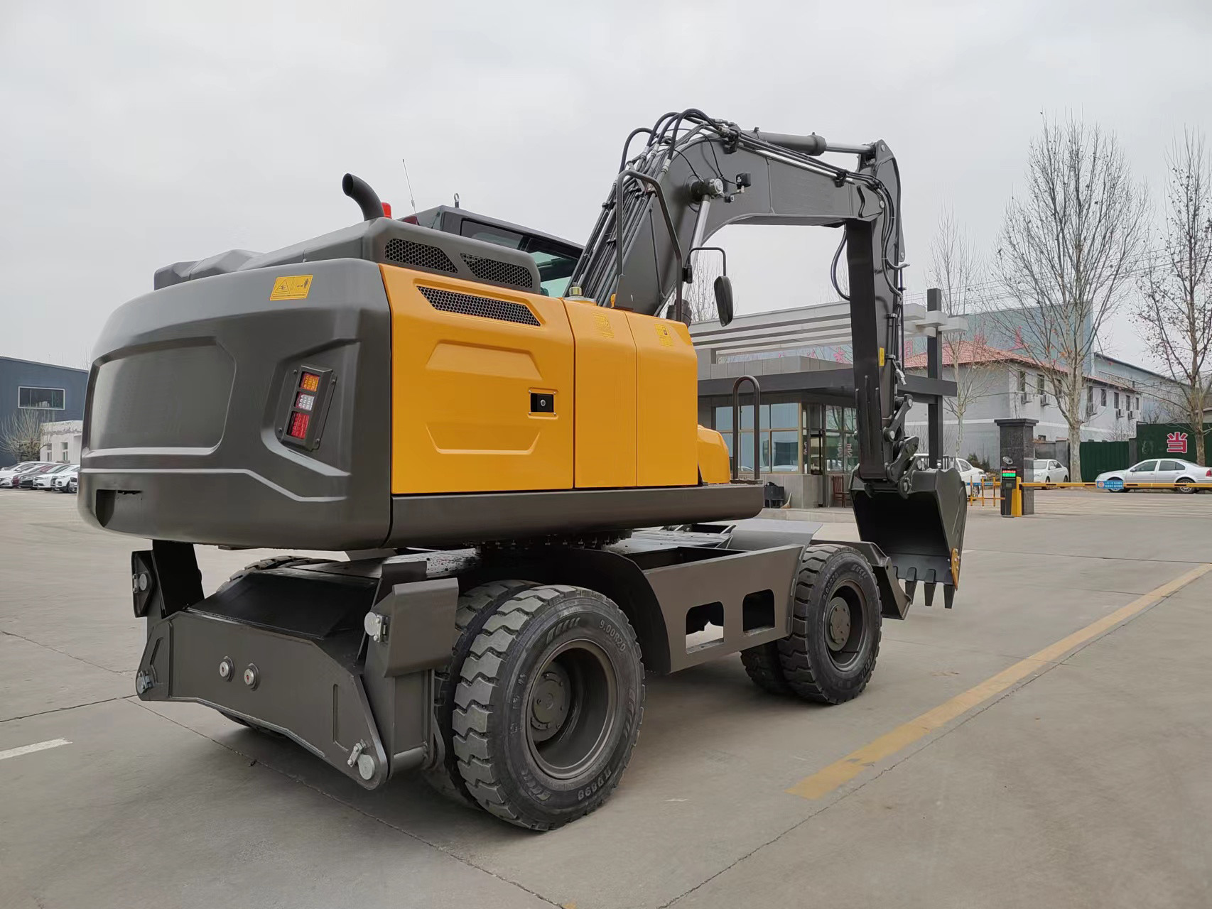 YUCHAI/YC4D125 Engine Powered Wheeled Mini Excavator With 15300kg Operating Weight