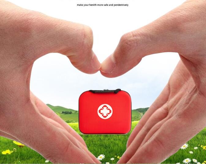 Medical first aid kit with supplies mini hotel first aid kit bags for car CE approved, FDA Medical Supplies for First Ai