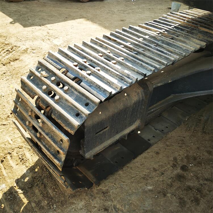 Kobelco SK140 Crawler Excavator with 2600 Working Hours and 13200KG Operating Weight