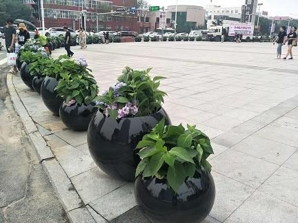 Buy cheap Polished FRP Hand Lay Up Fiberglass Flower Pot High Temperature Resistance from wholesalers