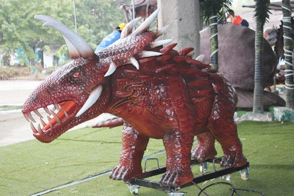 Quality Outdoor Amusement Realistic Animatronic Dinosaur Triceratops For Kids for sale