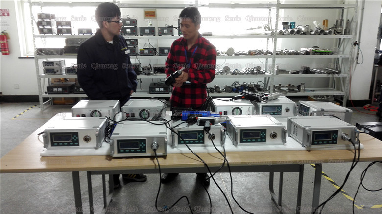 Digital Ultrasonic Plastic Welding Machine , Ultrasonic Bonding Machine With Titanium Welding Horn