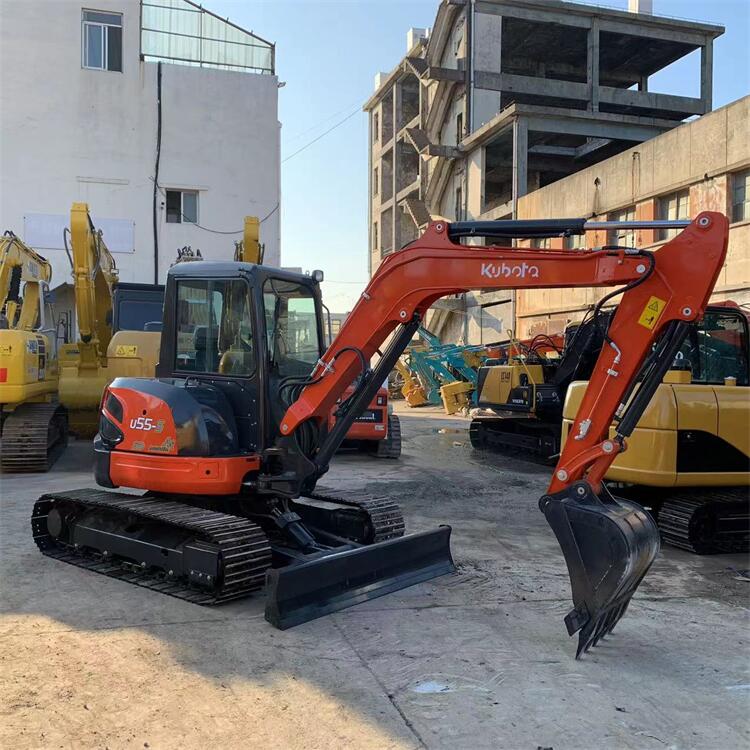 Kubota U55-4 Mini Excavator 5 Ton Used Digger Machine With 1400 Working Hours In Japan