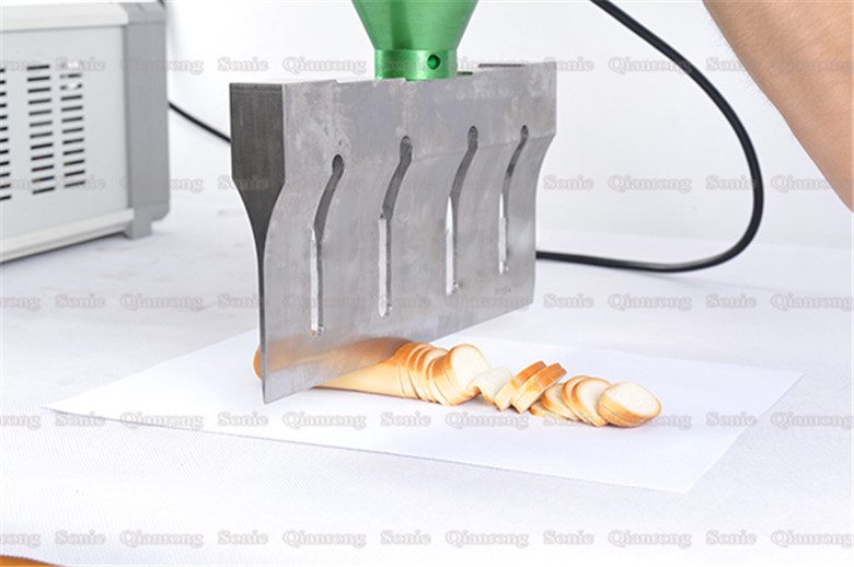 20Khz Cheese Ultrasonic Cutting Machine Food , Ultrasonic Cake Cutter With 305mm Titanium Blade