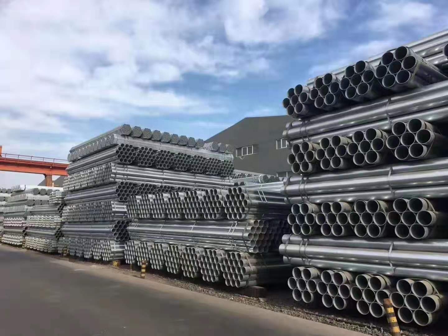 0.5MM-5MM ASTM A53 Galvanized Round Steel Pipe Q235 Q345 Q195