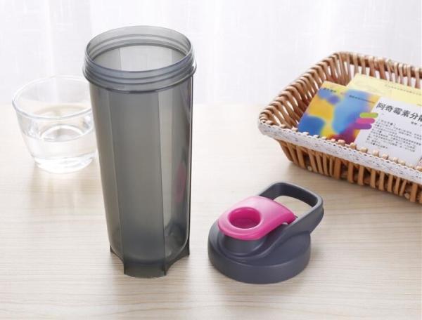 Premium detachable plastic pill bottles for outdoor, portable sports water