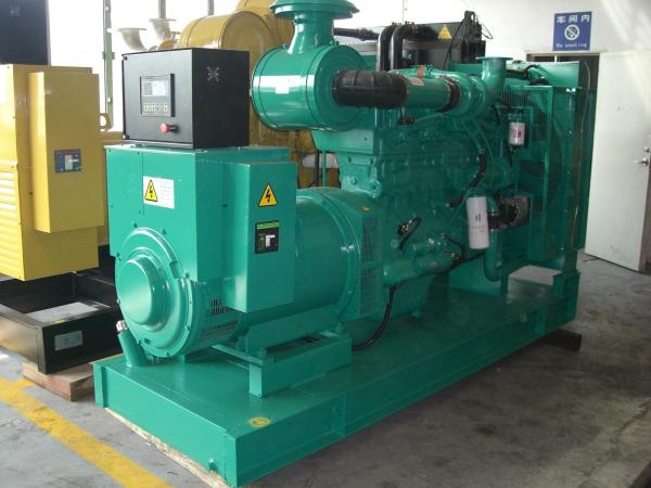 Buy cheap 3 Phase 650kw Cummins Diesel Generator , Water–cooled Diesel Generator With Electronic Governor from wholesalers