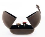 Foldable Velvet Gift Box With Button , Fashionable Velvet Custom Wedding Ring