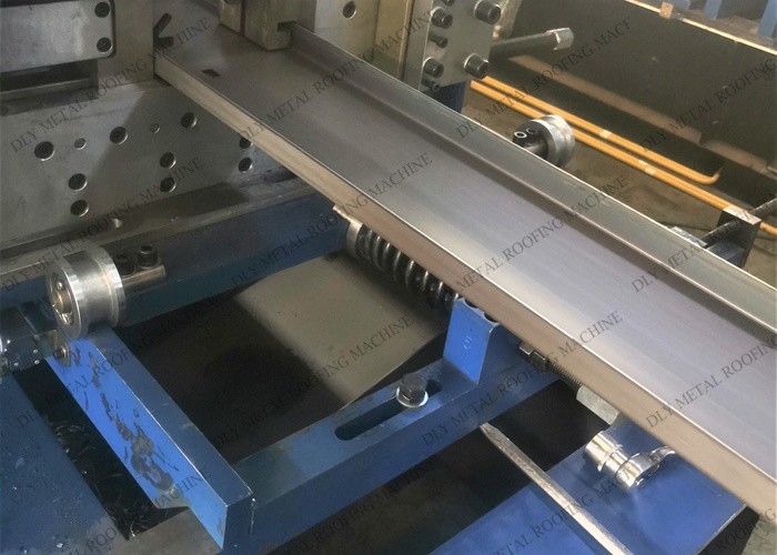 380V U Purlin Roll Forming Machine Hydraulic Cutting Purlin Roll Former