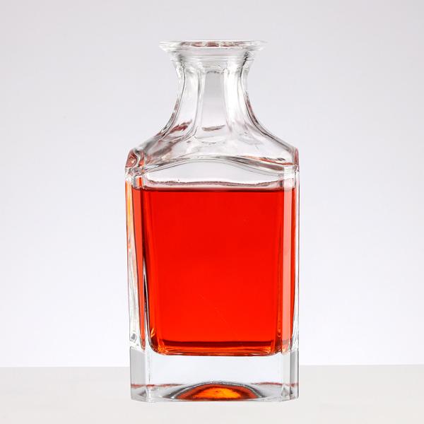 250ml Glass Bottle for Beverage Square Design Base Material Glass Industrial