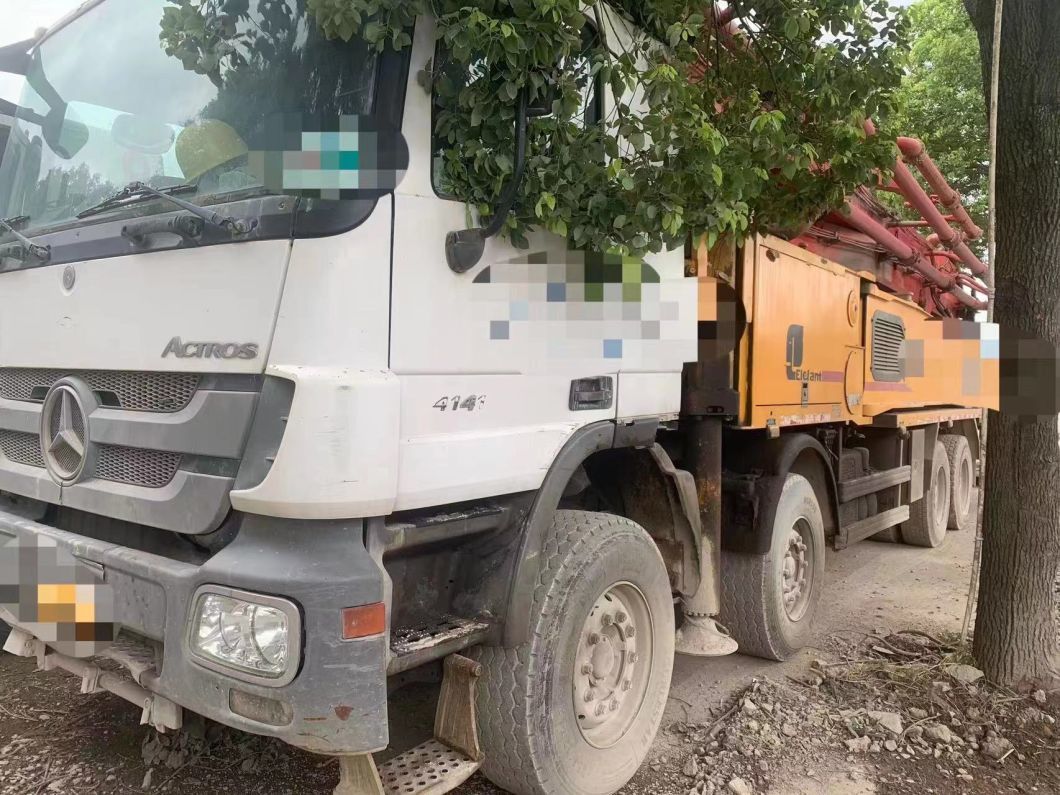 World Top Brand 2013 Putzmeister 53m Truck Pump Concrete Pump 6 Section Boom on Mercedes-Benz Truck Sell at Perfect Original Condition