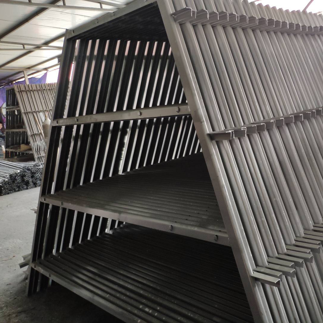 Egg Holding Wired Layer Farming Cage , Scientific Designed Layer Hen Cages