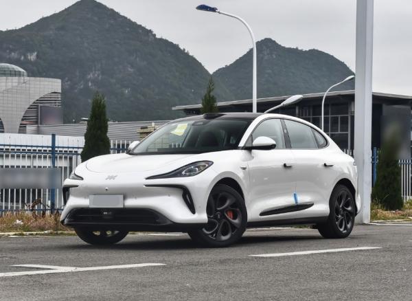 Buy cheap Competitive Automobile Factory 2WD IM Electric IM LS6 New Version Electric Vehicle Car from wholesalers