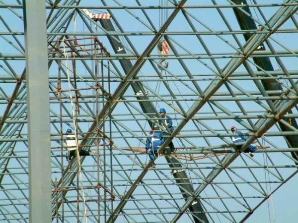 Buy cheap Sand Blasting Paint Space Frame Truss Stadium Roof Building Customized from wholesalers