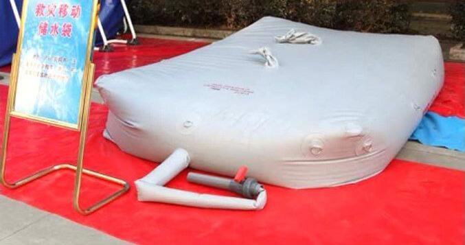 2000 Liters Fire Fighting PVC Tarpaulin Water Storage Tank Long Pipes Design Drought Resistance