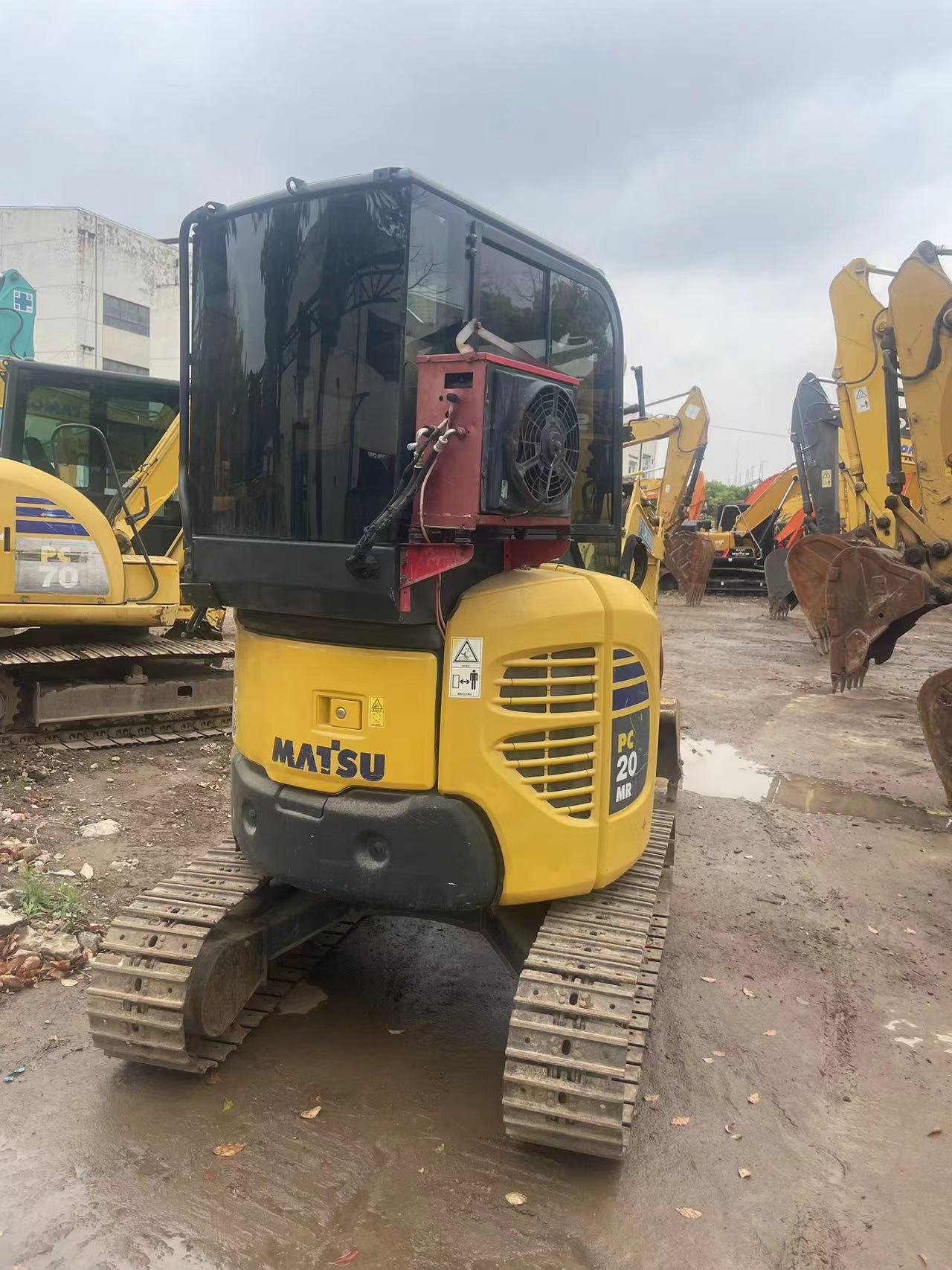 Japan origin excavator Komatsu PC20 with cab japan excav used japan excav used in