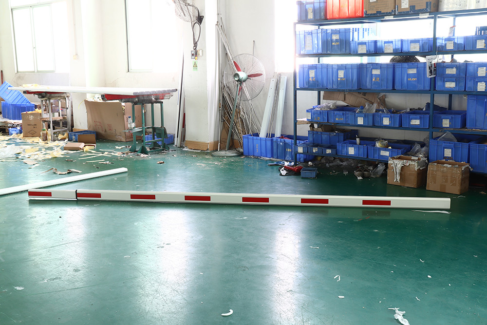 Automatic car barrier drop-arm barrier gate remote control packing barrier
