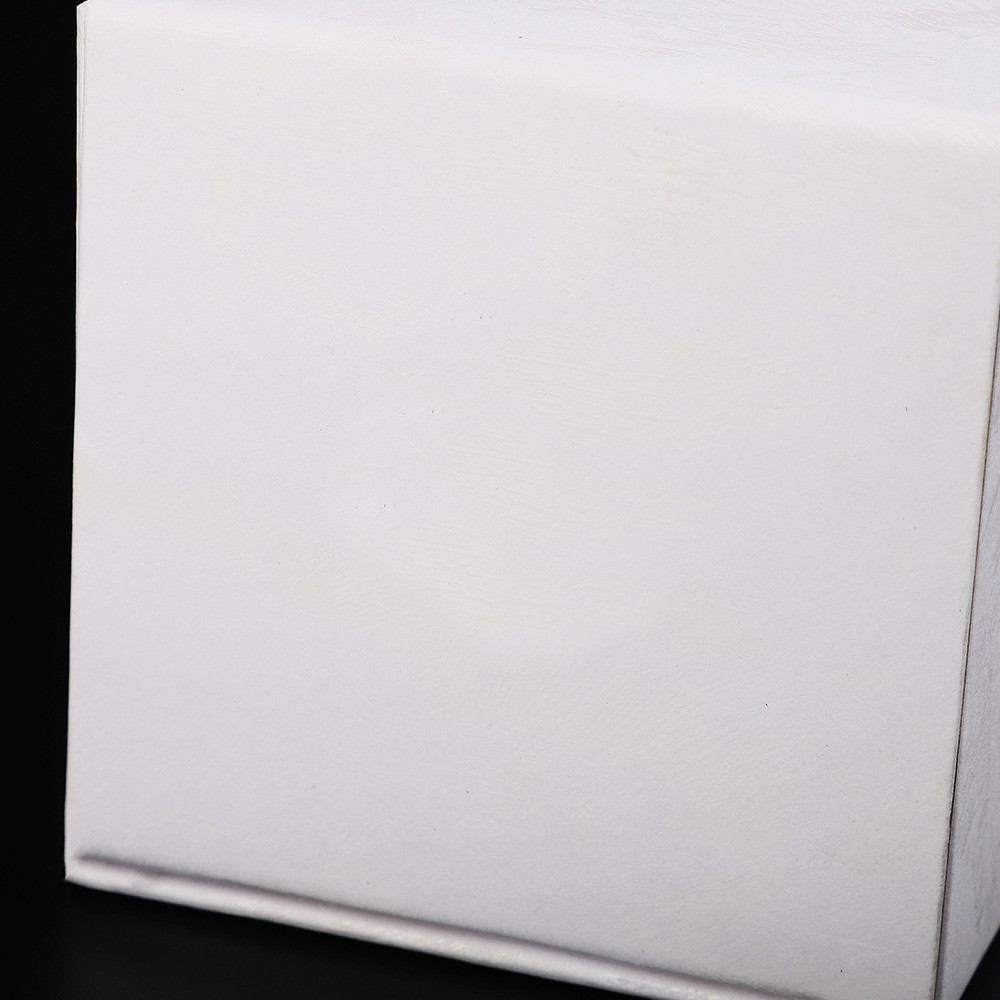 Personalized White Long Perfume Cosmetic Packaging Boxes For Skin Care