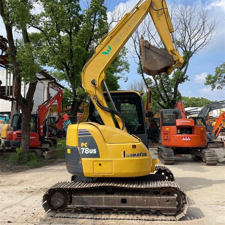 Komatsu PC78-8 Used Small Excavator 8 Ton Operating Weight Cummins Engine