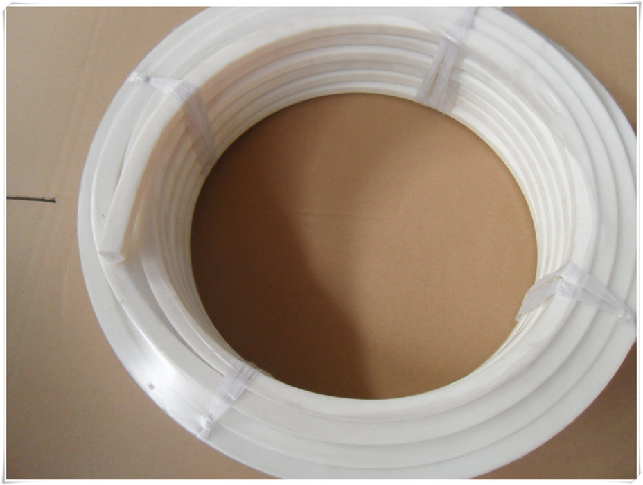 PU and PVC guide A for Guiding on the conveyor belts Transparent, hardness 70A to 80A