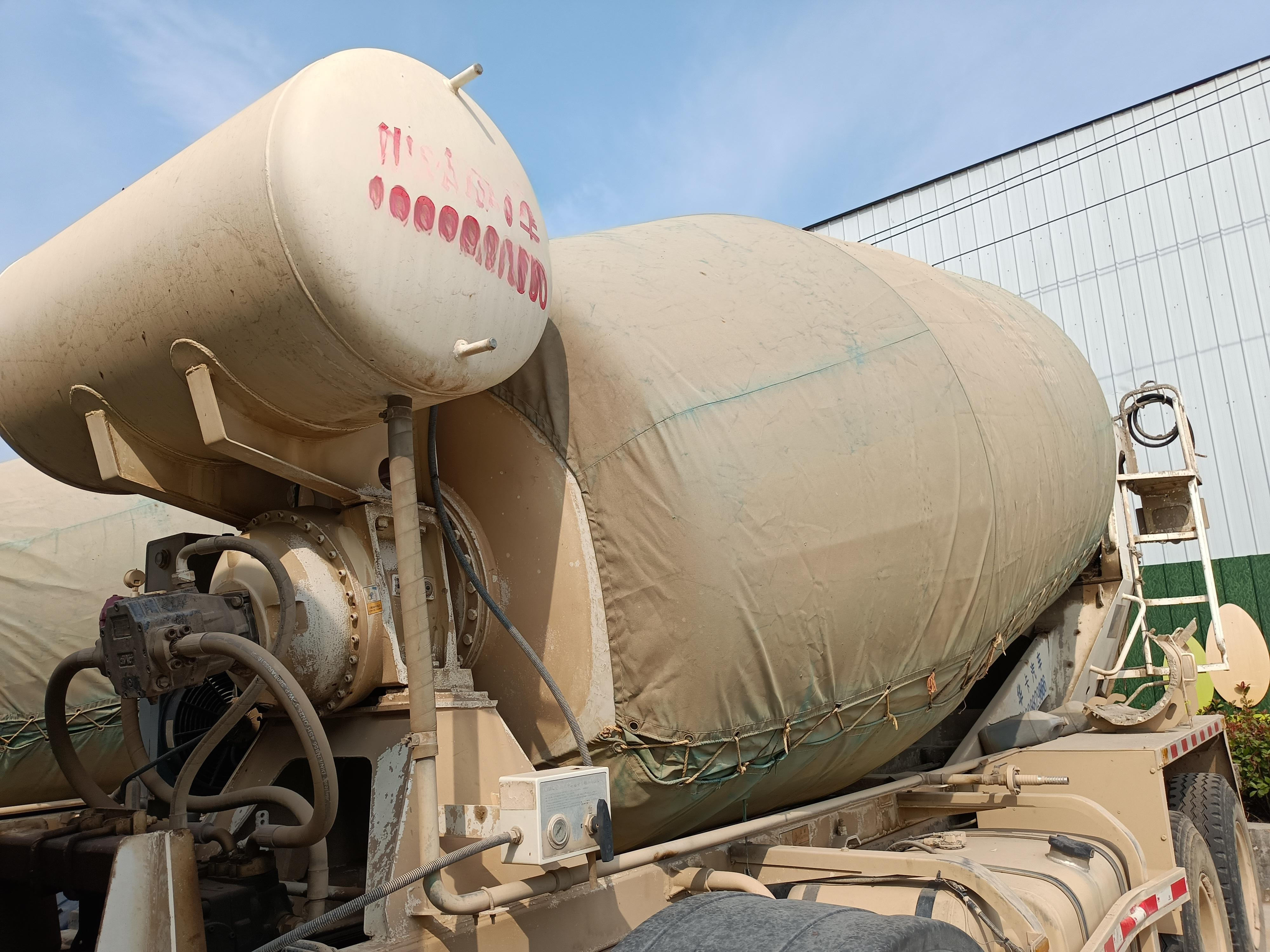 Used Shacman Concrete Mixer Truck 12m³ Mixer Tanker M3000 Cabin 2020 Year Weichai Engine