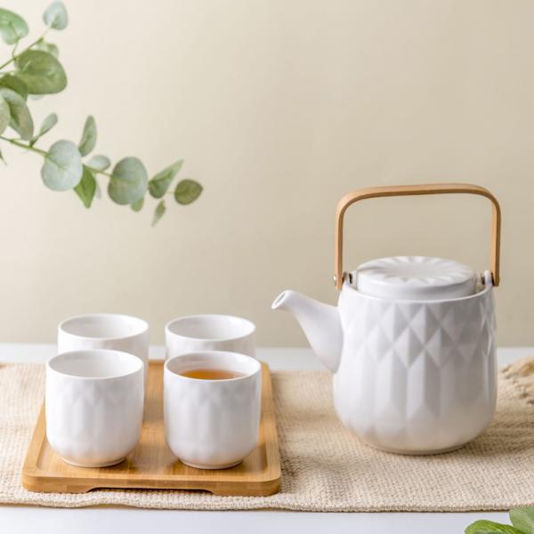Buy cheap Sustainable Ceramic Type Porcelain Tea Set Of 6 Japanese White Tea Cups With Gift Box from wholesalers