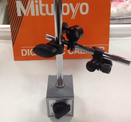 Mitutoyo Magnetic Stand 7011S-10 Fine Adjustment for Industrial