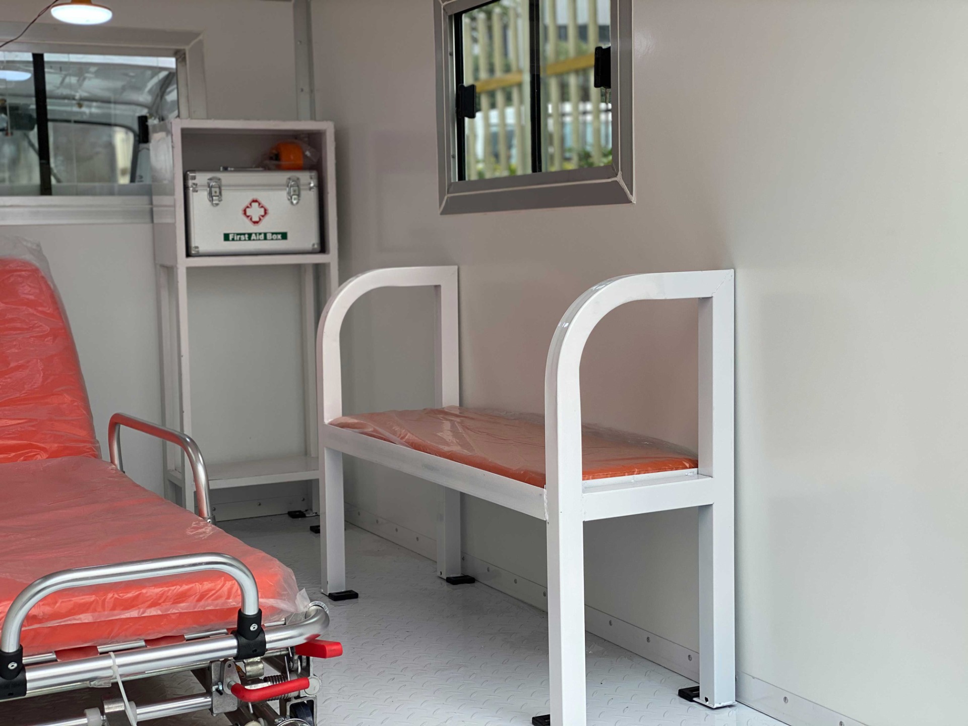 Motorized Tricycles Emergency Vehicles 250CC Motos Ambulance Tricycle for Adult Big Wheel