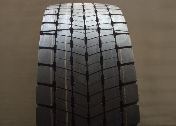 Buy cheap Long Service Life Highway Truck Tires 12R22.5 Tubless Designed High Speed Driving from wholesalers