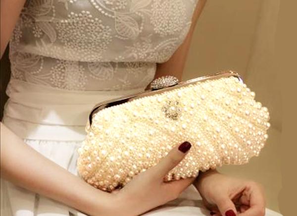 Buy cheap Korean wedding bag high-end pearl bag clutch chain single shoulder bag fashionable lady pearl banquet evening bag from wholesalers