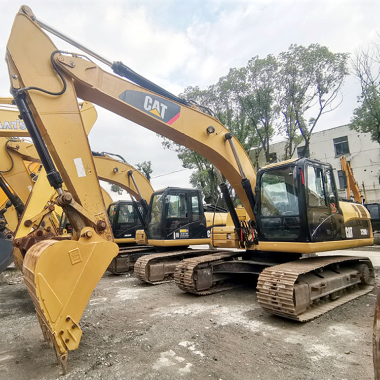 Used Cat 320D2 Excavator with Low Operating Weight 21100 KG Good Condition