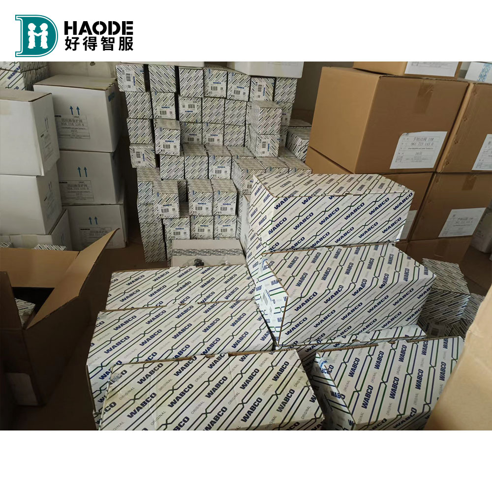 HAODE Sinotruk Howo Truck Spare Parts Four Circuit Protection Valve Wg9000360523