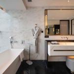 Modern Hotel Furniture King Size Bedroom Set Return Refunds Within 30 Days Of
